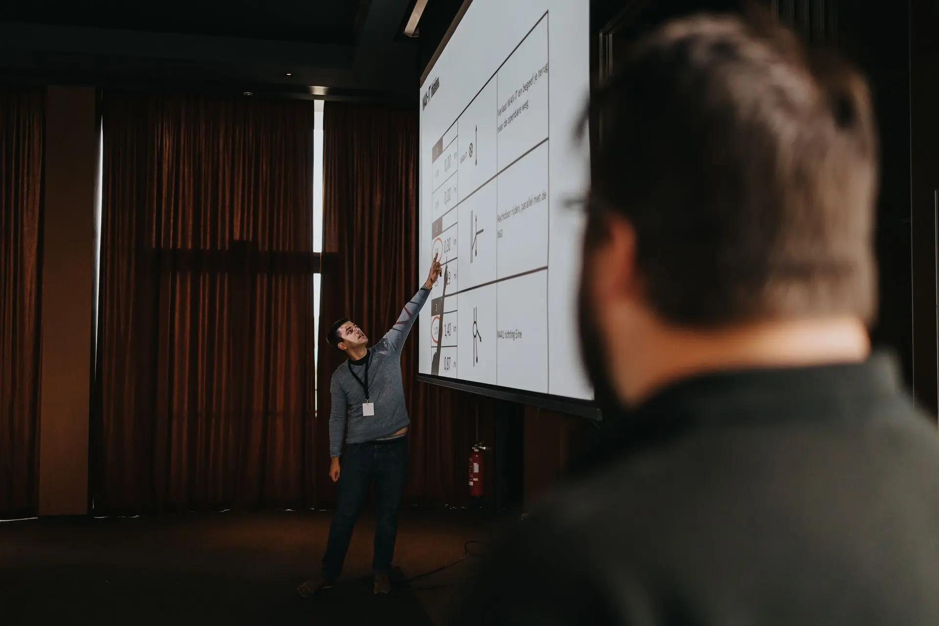 Pieter-Jan from Openroads explaining road book