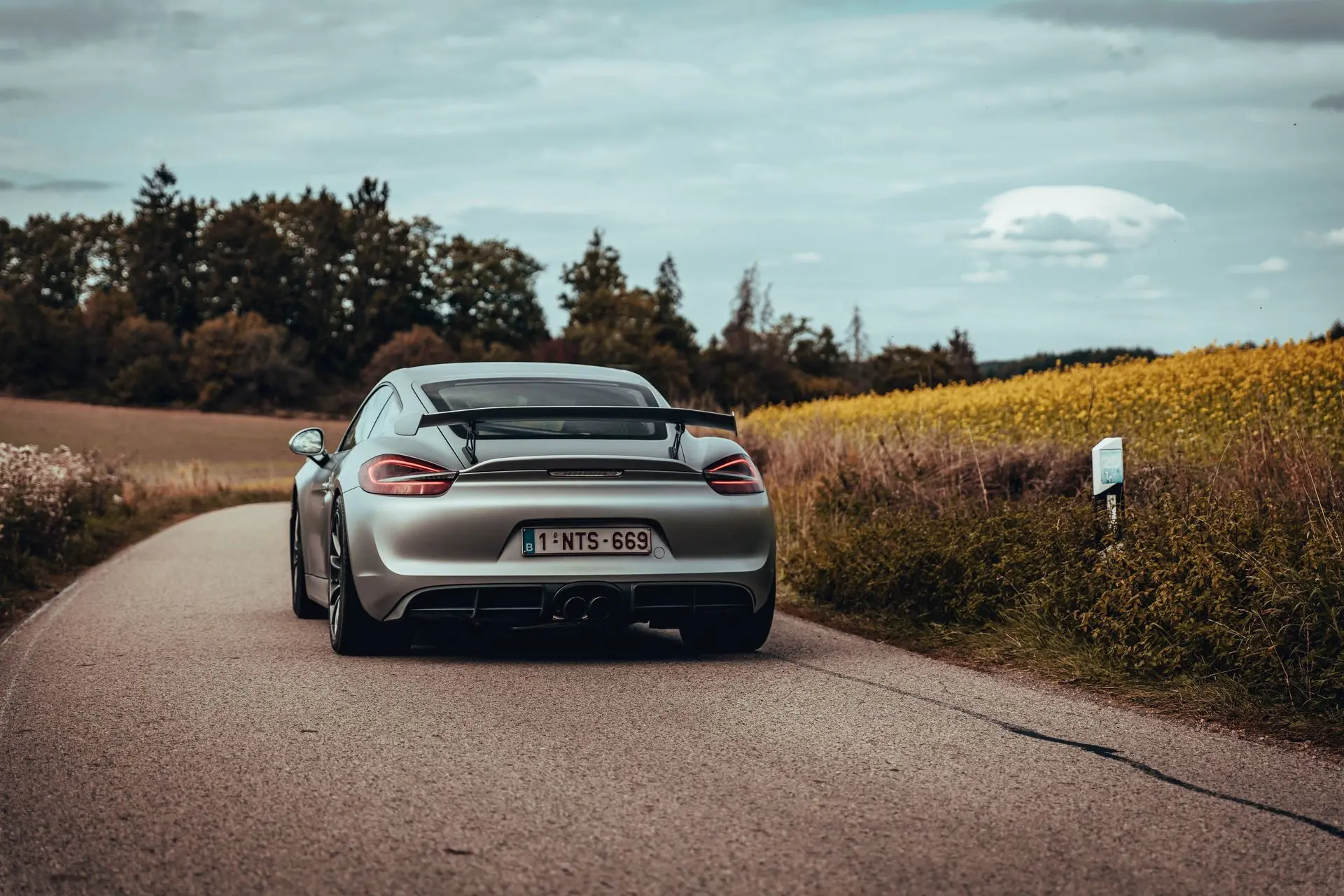 Gray Porsche 911