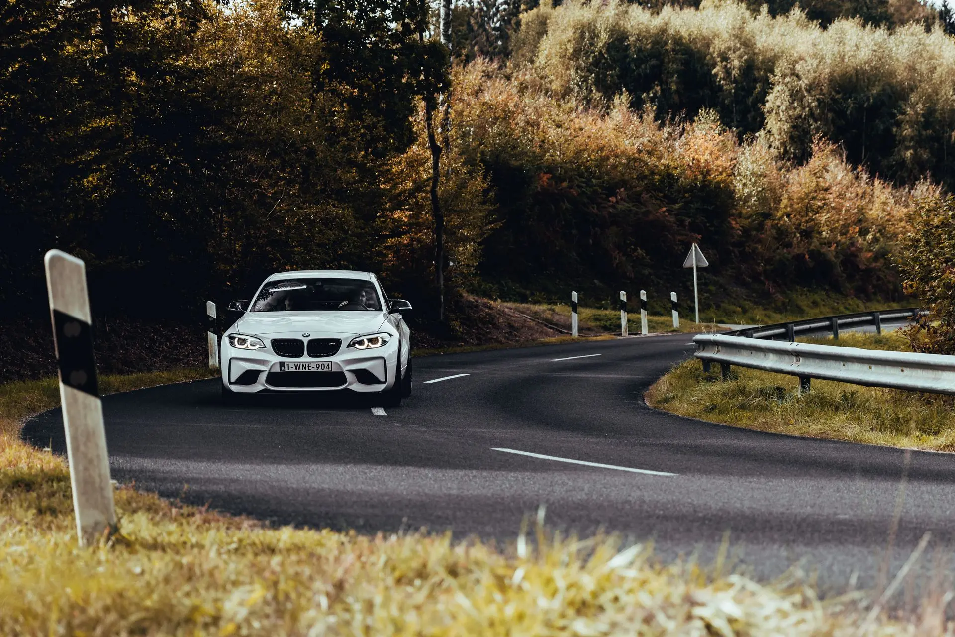 White BMW M2