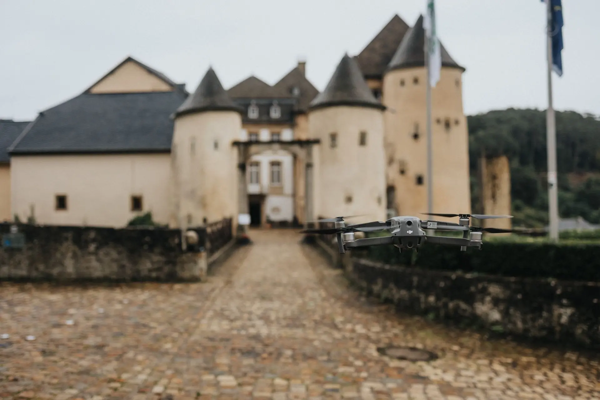 Drone in front of a castle