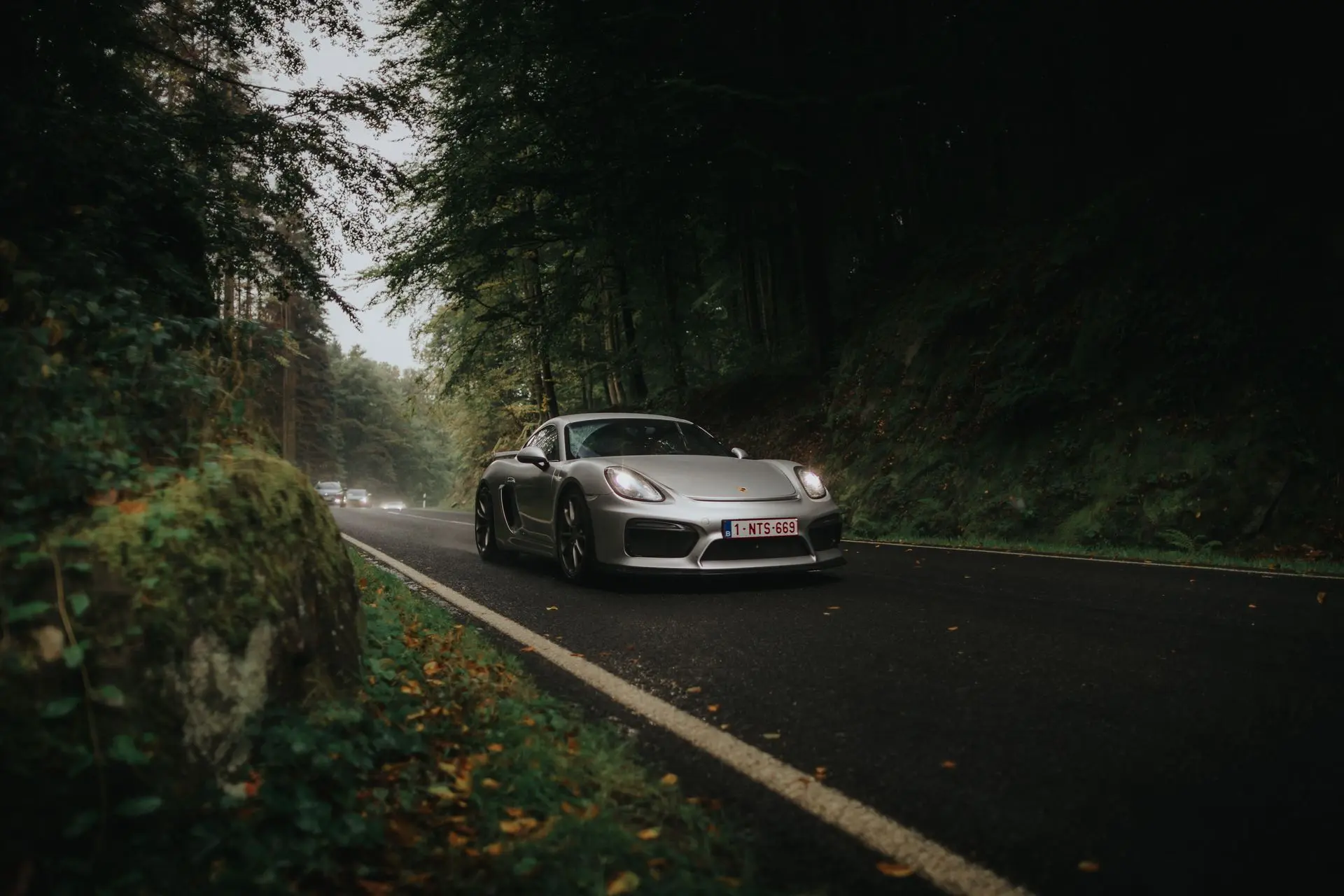 Gray Porsche 911 cayman