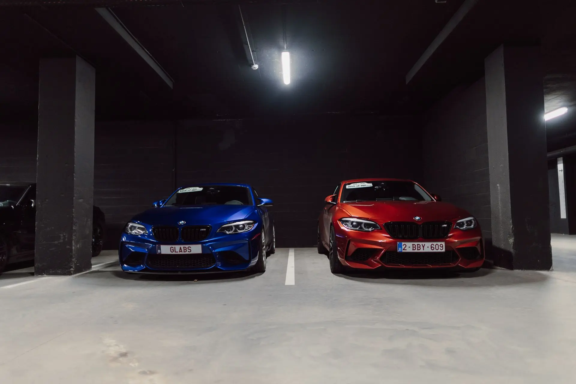 Blue BMW M2 vs Red BMW M2