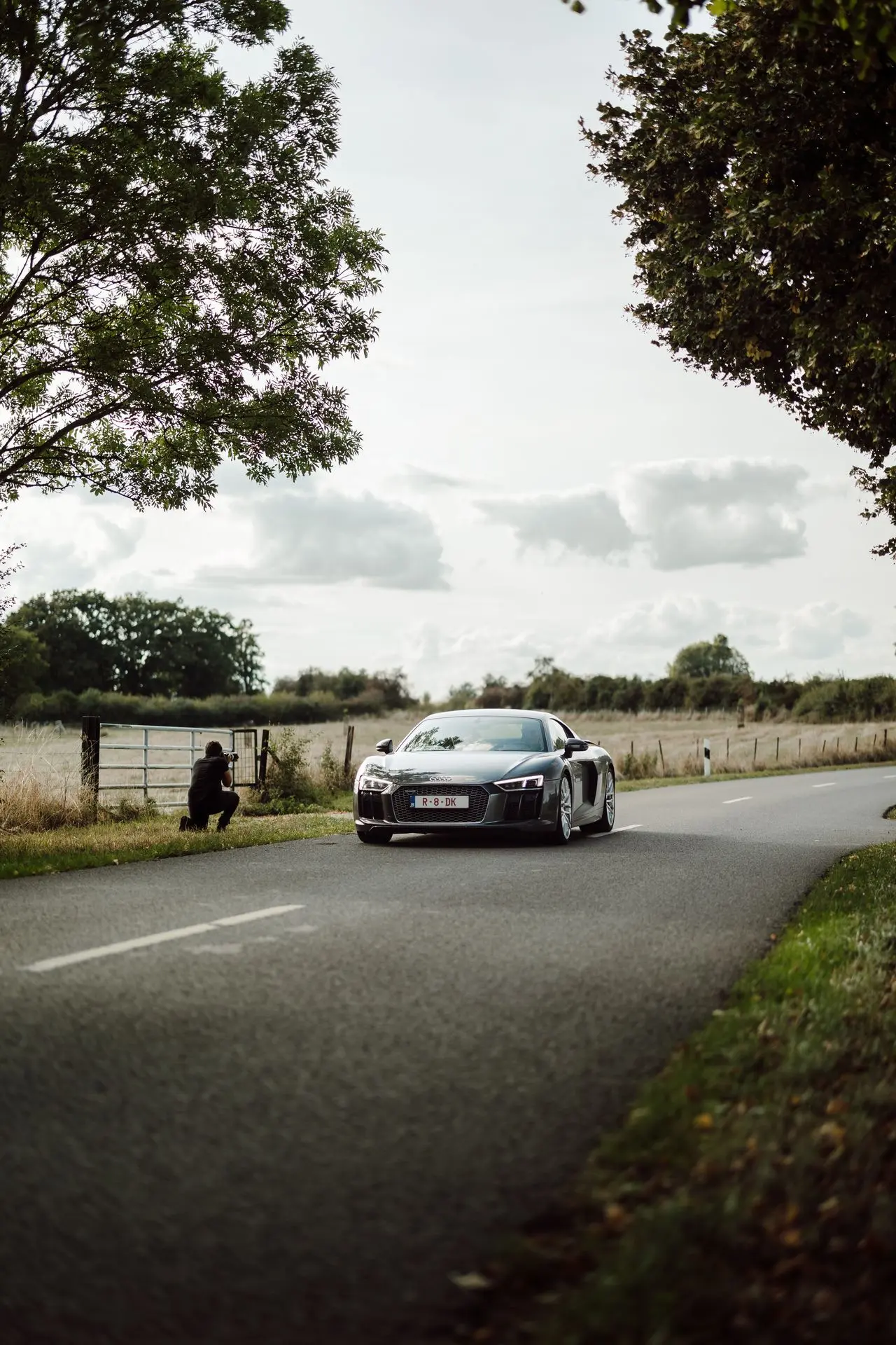 Audi R8 gray